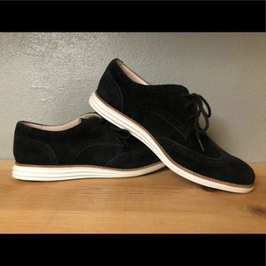 Cole Haan women’s wing tip comfort loafers